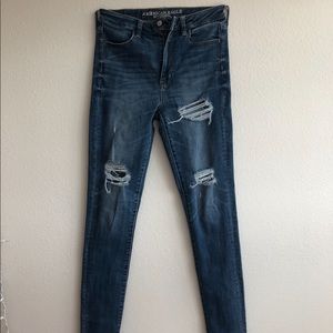 American Eagle Super Hi Rise Jegging Ripped